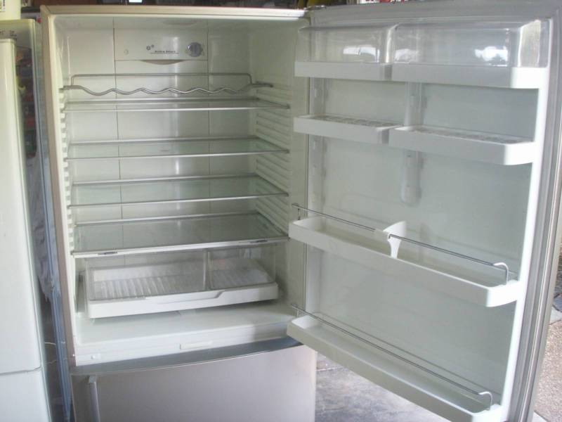 Fisher & Paykel 519 Litre BM Fridge Freezer – Alabaster Appliances
